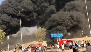 حريق مروع في مدينة العاشر من رمضان المصرية (فيسبوك)