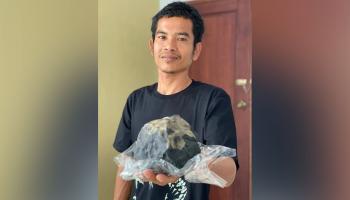 إندونيسي يشكو "الغش" بعد بيعه نيزكاً بـ14 ألف دولار