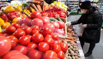 الطماطم الأذربيجانية في متجر بموسكو قبيل قرار حظر الاستيراد (فرانس برس)
