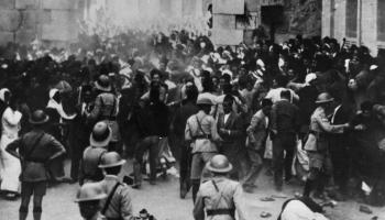 احتجاجات في القدس ضد الانتداب البريطاني عام 1938 (Getty)