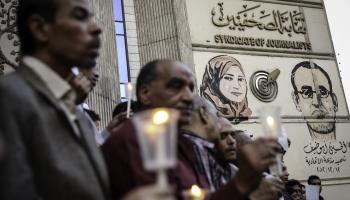 من اعتصام على سلم نقابة الصحافيين المصريين في 2016 (شيماء أحمد/الأناضول)