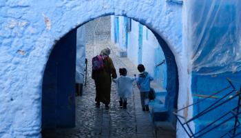 امرأة وأطفال في المغرب (يوريكو ناكاو/ Getty)