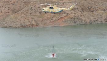 طائرة مروحية لإطفاء حرائق غابات في الجزائر (العربي الجديد)