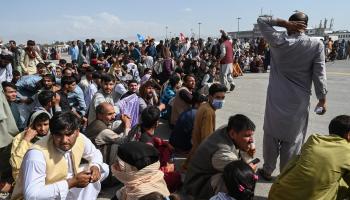 أزمة نزوح الأفغان تبدأ من مطار كابول (وكيل كوشار/ فرانس برس)