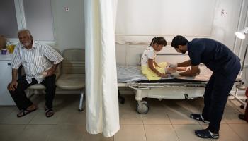 مرضى سوريون في مستشفى تركي (بوراك قره/ Getty)