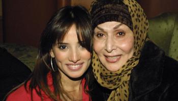 سهير البابلي مع الممثلة زينة (عمرو مراغي/فرانس برس)