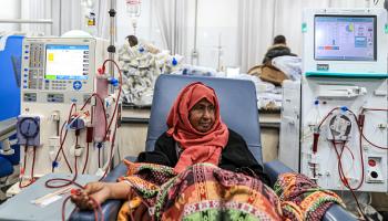 مرضى الفشل الكلوي في غزة (الأناضول)