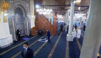 السيسي يتفقد أعمال التطوير والتجديد لمسجد الحسين في قلب القاهرة (فيسبوك)