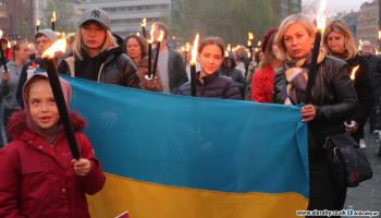 خلف التضامن مع الأوكرانيين صور مظلمة (العربي الجديد)