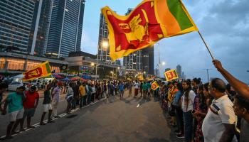 تستمرّ التظاهرات في سريلانكا (إشارة أس. كوديكارا/ فرانس برس)