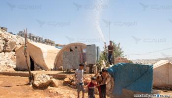 مياه وحر شديد في مخيمات ريف إدلب الشمالي للنازحين 3 (عدنان الإمام)