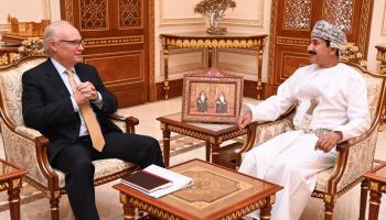 ليندركينغ يلتقي وزير المكتب السلطاني في سلطنة عمان (وكالة الأنباء العمانية)
