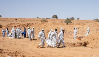 المقابر الجماعية ملف شديد التعقيد في ليبيا (ندى حارب/ Getty)