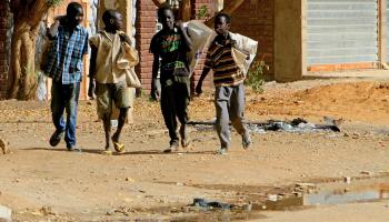 فتيان سودانيون في السودان (أشرف شاذلي/ فرانس برس)