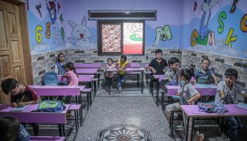 توفر مدارس الشمال السوري الخاصة تعليماً مستقرا (محمد سعيد/ الأناضول)