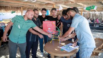 فريق شبابي يناقش قضايا البيئة في غزة (عبد الحكيم أبو رياش)
