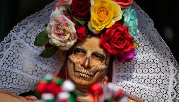 احتفاء مكسيكي بمهرجان "يوم الموتى"