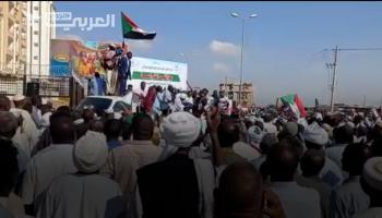 السودانيون يرفضون "التدخلات الأجنبية"والتسوية السياسية في الخرطوم