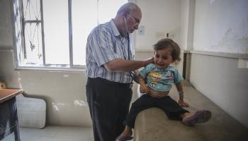 تواجه تخصصات طبية خطر الزوال في سورية (أمين سنسار/ الأناضول)