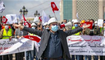 مهندسون تونسيون في تحرك احتجاجي سابق (ياسين قايدي/ الأناضول)