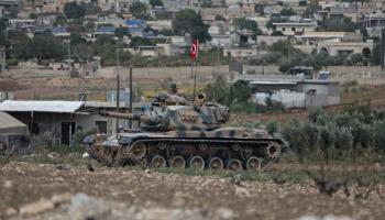 قوات تركية على أطراف بلدة عفرين السورية، 18 أكتوبر 2022 (Getty)