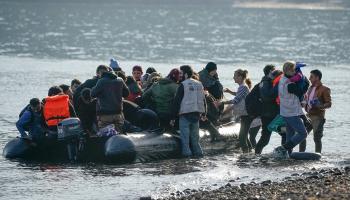 عملية إنقاذ مهاجرين في اليونان في عام 2019 (كريستوفر فورلنغ/ Getty)