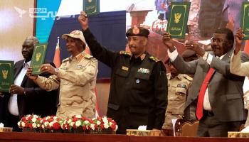 السودان.. توقيع على اتفاق بين المدنيين والعسكر لإنهاء الانقلاب