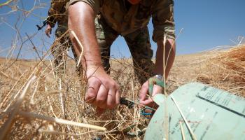 تدريب على إزالة ألغام في سورية (لؤي بشارة/ فرانس برس)