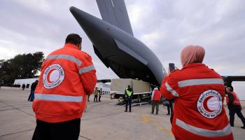 الهلال الأحمر السوري في مطار دمشق الدولي ومساعدات للمتضررين من زلزال فبراير 2023 (كريم صاحب/ فرانس برس)