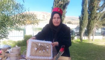 تونسيون يعودون إلى موروث الأجداد والصناعات التقليدية (العربي الجديد)