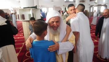 تشجع العائلات الجزائرية أطفالها على الصيام في رمضان (مصعب الرؤيبي/ فرانس برس)