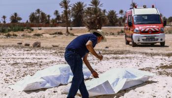 جثث مهاجرين غير نظاميين في تونس (أنيس ميلي/ فرانس برس)