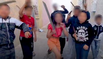 فيديو كليب لأطفال في تونس بالأسلحة البيضاء - فيسبوك