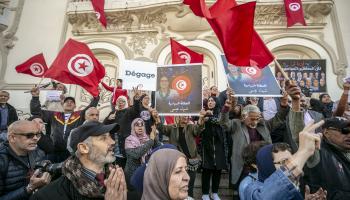 تونسيون يتظاهرون احتجاجاً على عمليات التوقيف، مارس الماضي (ياسين قائدي/الأناضول)