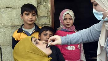 حملة تحصين بلقاح ضد الكوليرا في عكار في لبنان (حسام شبارو/ الأناضول)