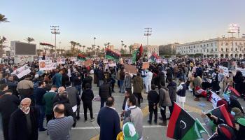 أطراف الصراع الليبي مستفيدة من تأجيل الانتخابات (حازم تركية/الأناضول)