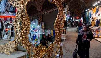السوق التاريخي لمدينة أردبيل الإيرانية (ماجد سعيدي/ Getty)
