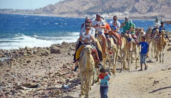يقتصر الاهتمام الحكومي على مناطق سيناء السياحية (محمد الشاهد/ فرانس برس)