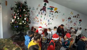حفل وأطفال في جمعية قرية المحبة والسلام في لبنان (فيسبوك)