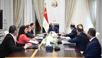 جانب من اجتماع الرئيس السيسي مع الوزراء  لبحث إصلاح الاقتصاد المصري (getty)