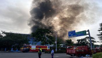 حريق مصنع تايوان (تويتر )