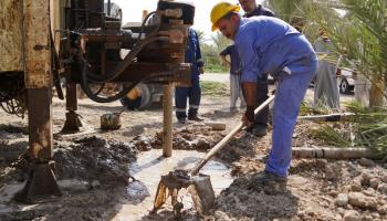 حفر بئر مياه في العراق (قاسم الكعبي/ فرانس برس)