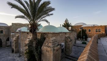 مسجد في محافظة أريحا يعتقد أنه يحتوي على مقام البني موسى (Getty)
