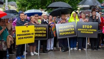 تظاهرات في عاصمة مولدوفا، تشيسيناو، ضد ارتفاع فواتير الطاقة (Getty)