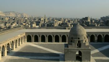 جامع ابن طولون في القاهرة (Getty)
