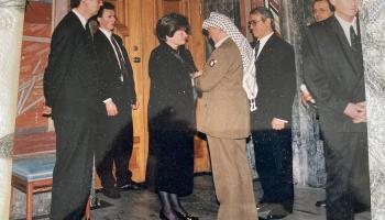 ياسر عرفات مع رئيسة الوزراء النرويجية غرو هارلم بروتنلاند