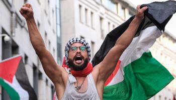من تظاهرة تضامن مع فلسطين في بلجيكا الأربعاء (لايا روس/Getty)