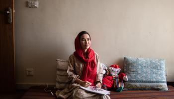 حيّر قرار باكستان إخراج اللاجئين من المنازل المواطنين والأفغان معاً (ريبيكا كومواي/ Getty)