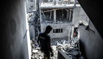 صحافي في غزة (عبد زقوط/الأناضول)
