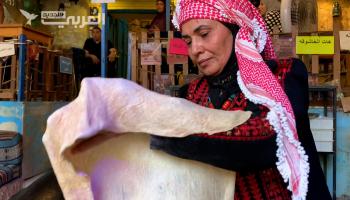 ليلى سويلم.. حكاية أردنية تعيل نفسها بخبز الصاج